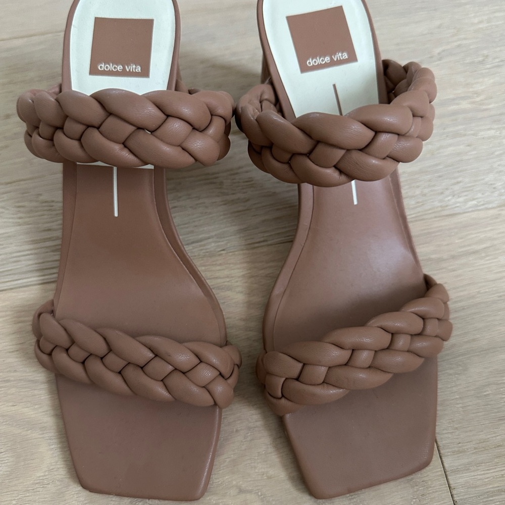 Dolce Vita Tan Braided Sandals Square-Toe Slip-On